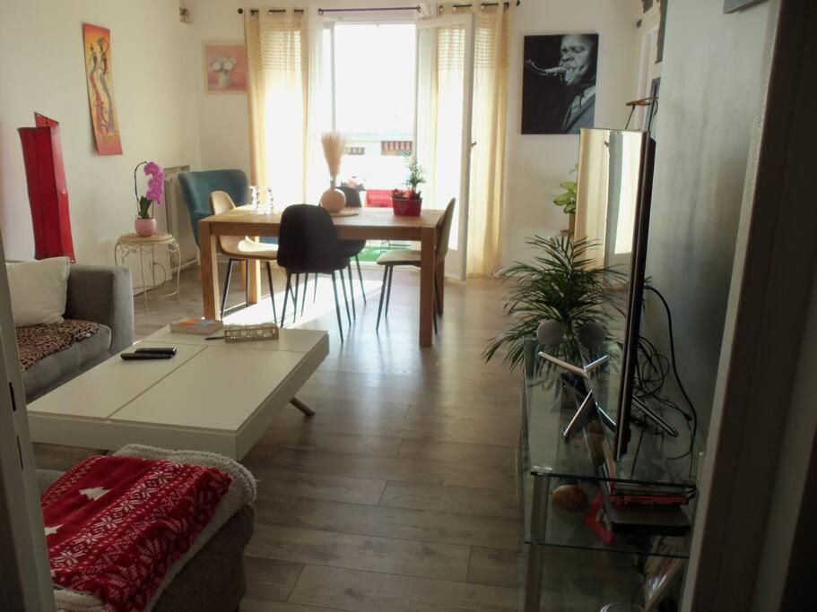 Appartement Vue Mer Acces Plage Antibes Extérieur photo